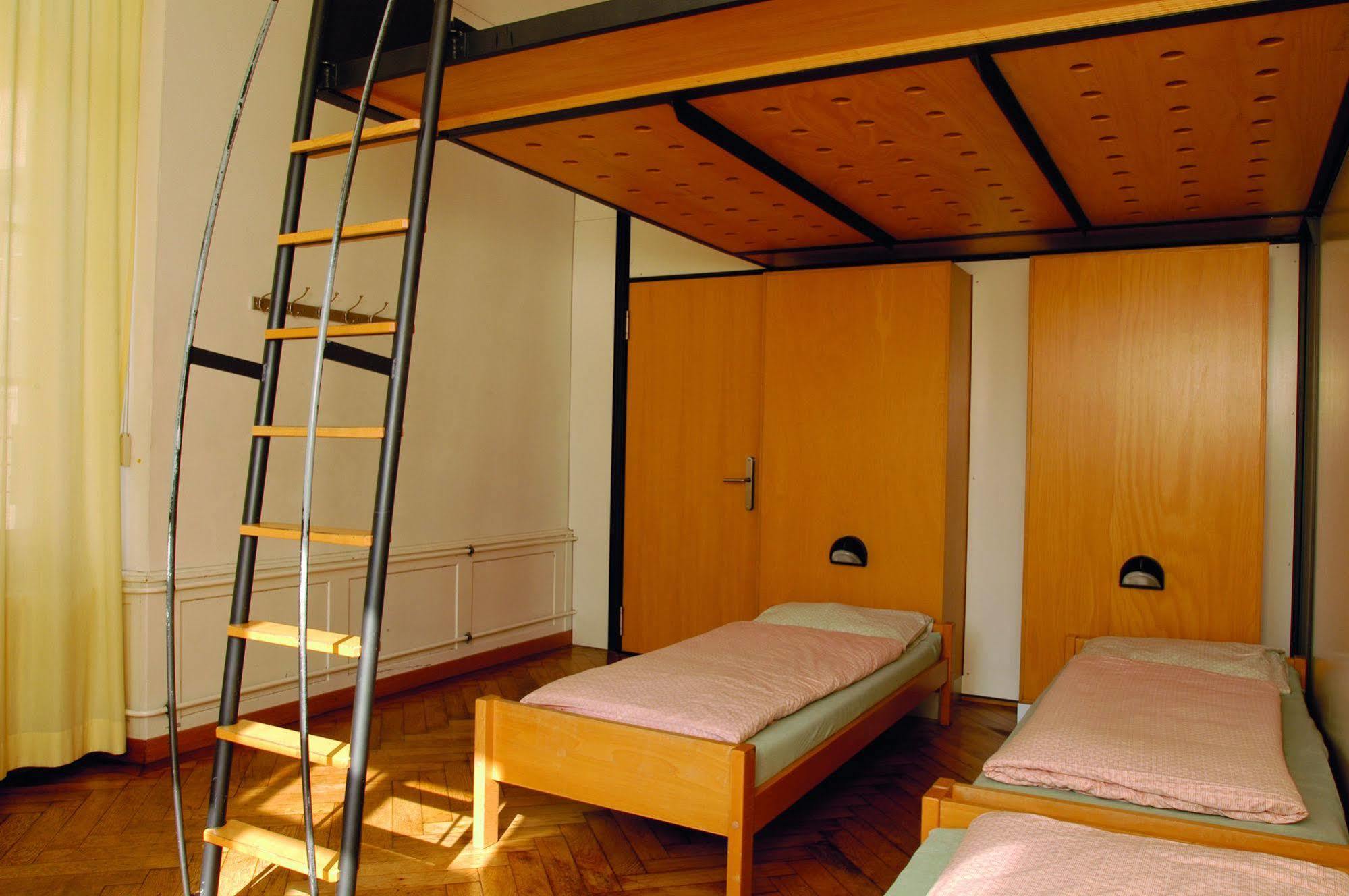 Youth Auberge de jeunesse *
